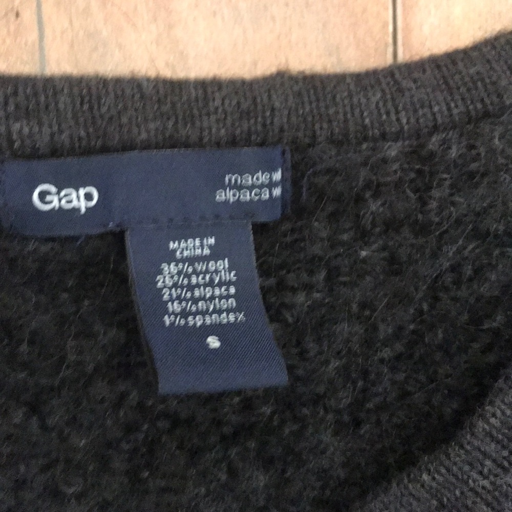 Sweater - Picture 2 of 4